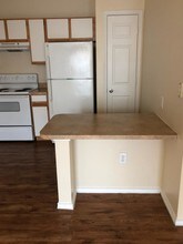 A1 Kitchen - Legacy Oaks Apartments