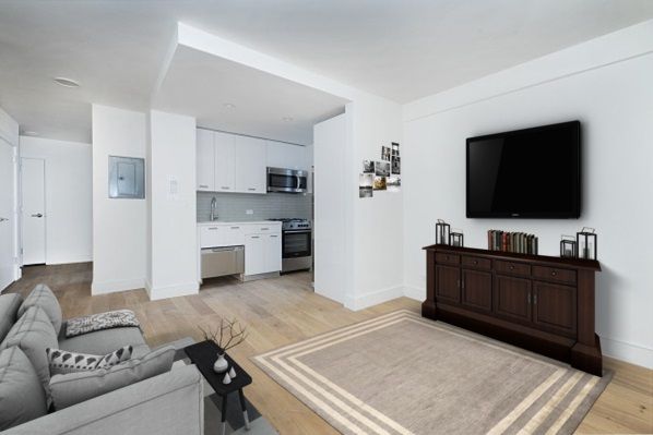 Primary Photo - 232 E 44th St