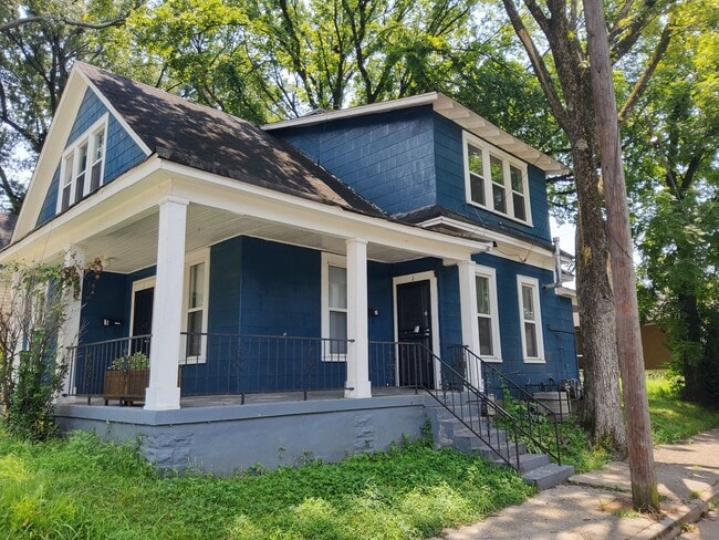 Photo - 925 S Cox St Townhome