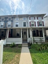 Building Photo - 167 Front St