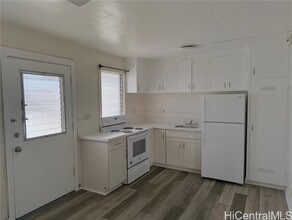 Building Photo - 1228 Lunalilo St