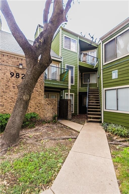 Primary Photo - 9823 Walnut St