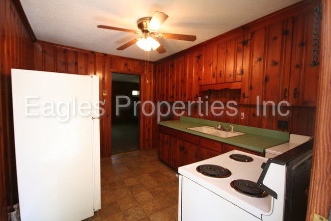 Building Photo - 415 Beech St