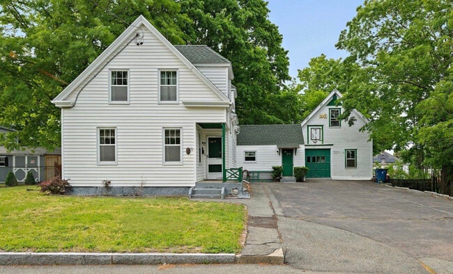 Building Photo - 37 Chestnut St