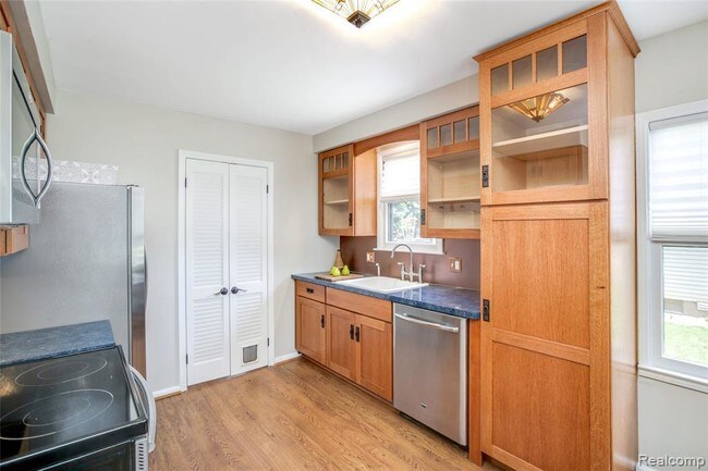 Foto del edificio - 3308 Normandy Rd