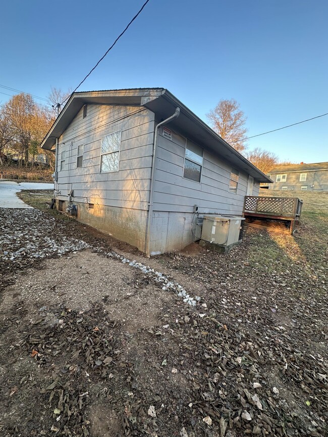 Building Photo - 408 Hassler Mill Rd