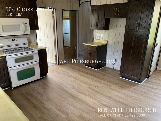 Building Photo - 4 Bedroom Home in McKeesport - Section 8 i...