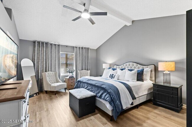 Foto del edificio - 1585 Crabapple Cove Ct N
