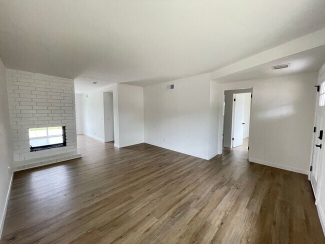 Foto del edificio - 121 Huntington Pl
