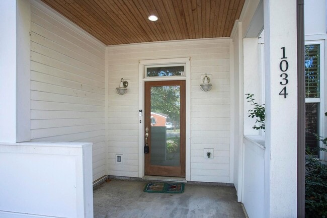 Building Photo - 1034 Maynor Ave