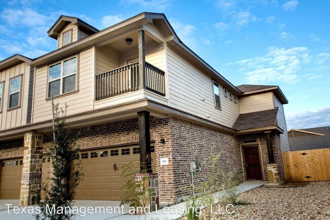 Building Photo - 3 br, 2.5 bath House - 112 Lakeview Ct