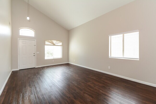 Foto del edificio - 5564 S 240th Dr