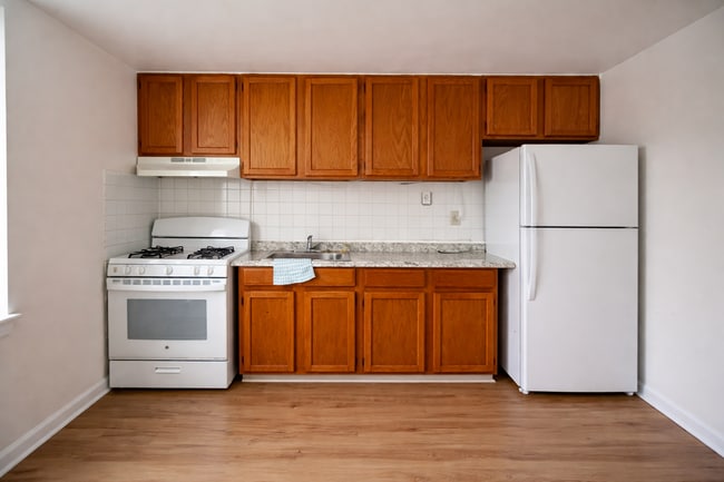 9E0F0A61-1FC2-457F-9356-23BAF3909D68 - Monroe Gardens