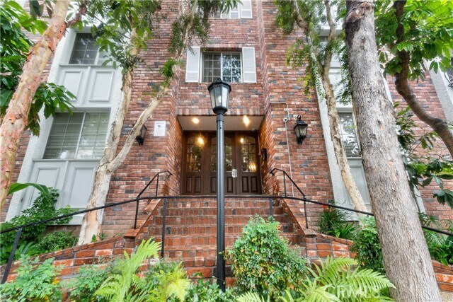 Foto del edificio - 1375 Kelton Ave