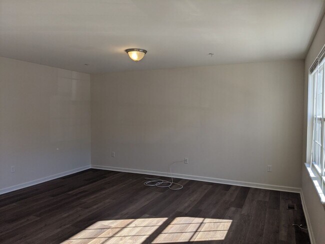 Foto del edificio - 3 Bedroom Townhouse For Rent in Charming Waynesboro, PA