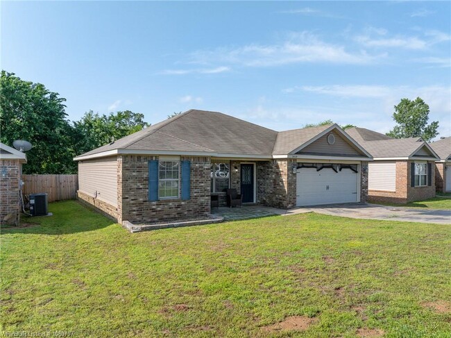 Foto del edificio - 2409 Crestview Ln