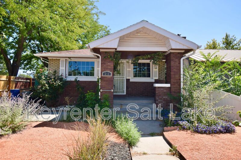 Primary Photo - 21 Hartwell Ave