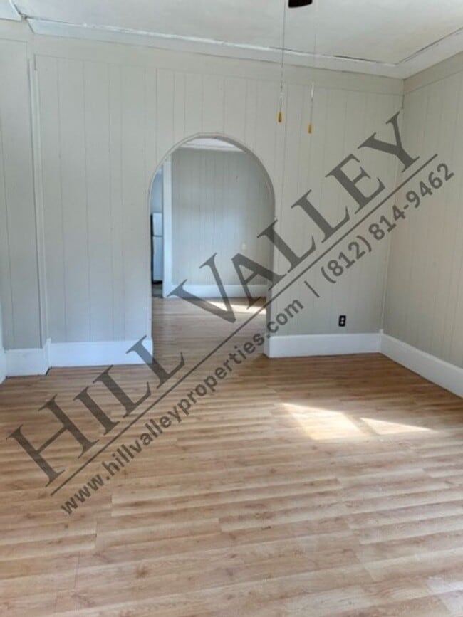 Foto del edificio - One Bedroom Home