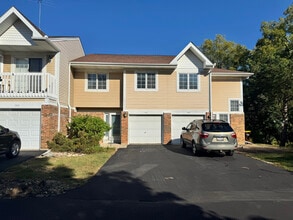 Building Photo - 1407 Oak Leaf Ln Building Photo - 1407 Oak Leaf Ln