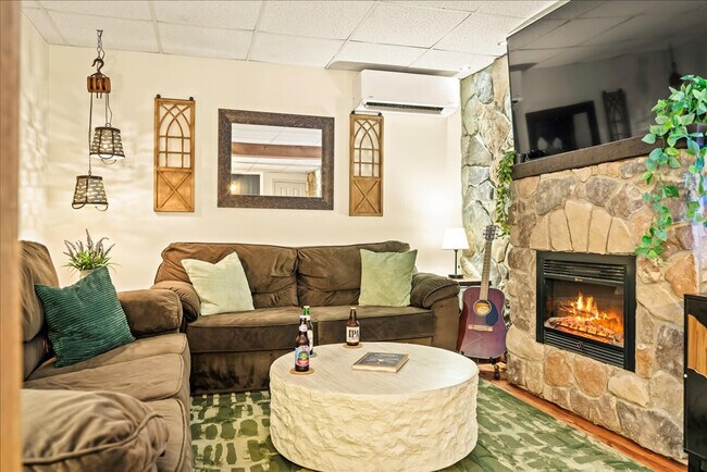 Foto del edificio - 194 Chapman Cir