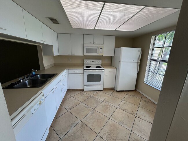 Photo - 1503-1505 SE 24th Ave Apartment