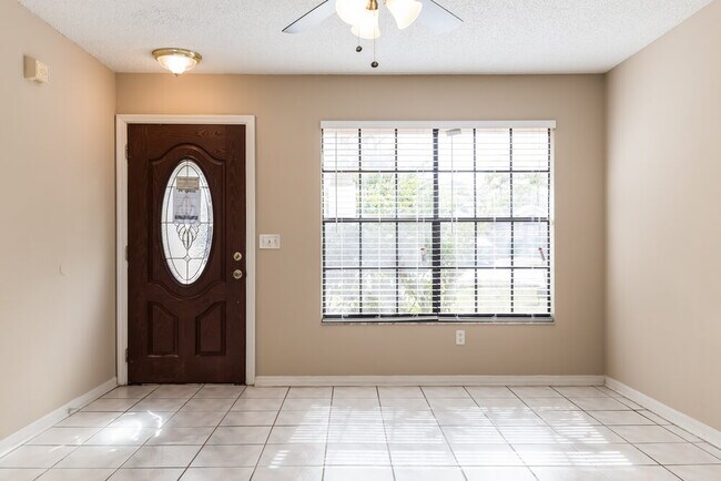 Foto del edificio - 2197 Grasmere Dr