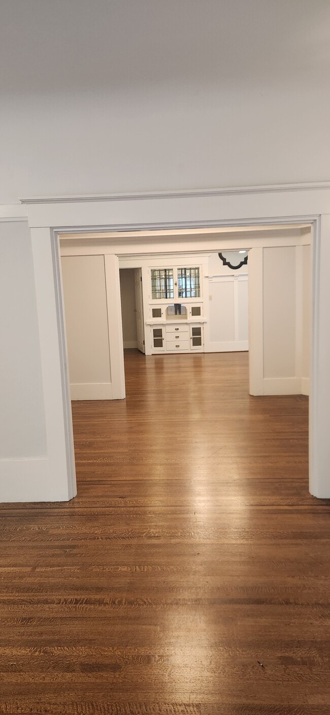 Building Photo - 459 Boulevard Way