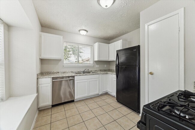 Foto del edificio - 10032 Ridgecoral Dr