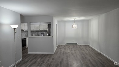 Building Photo - 808 Eves Dr