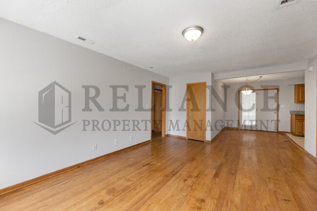 Building Photo - 1213 N Glendale St