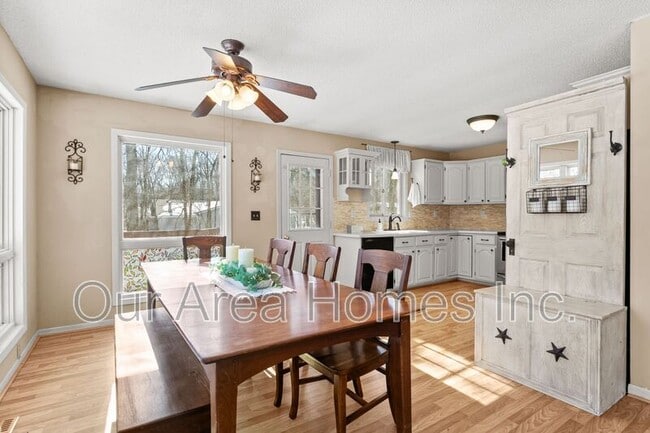 Building Photo - 4850 McAllister Ave NE