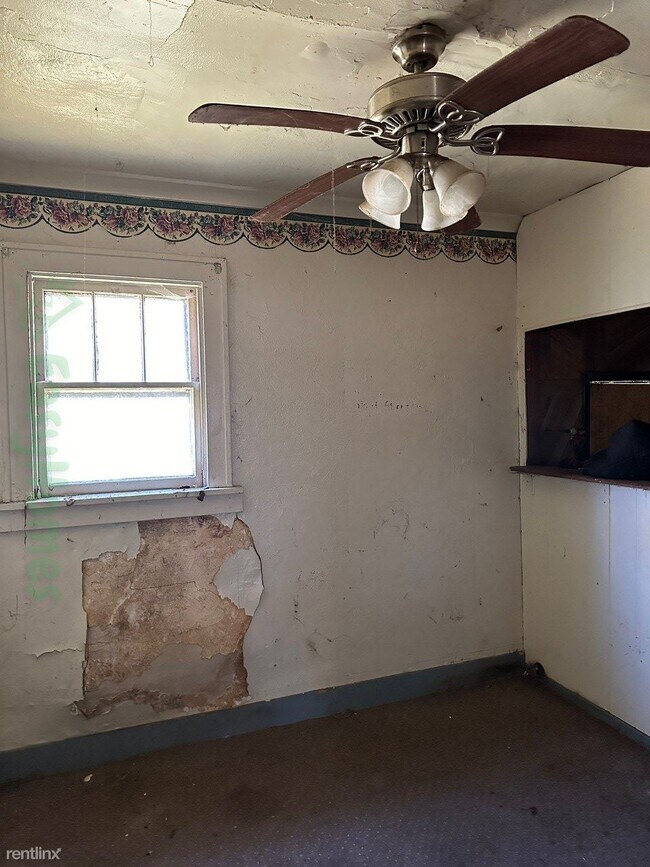 Foto del edificio - 3 br, 1 bath House - 2502 West Antoinette ...