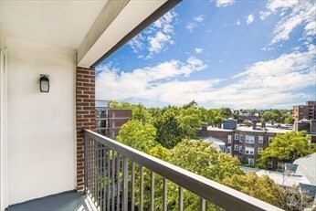 Foto del edificio - 1570 Massachusetts Ave