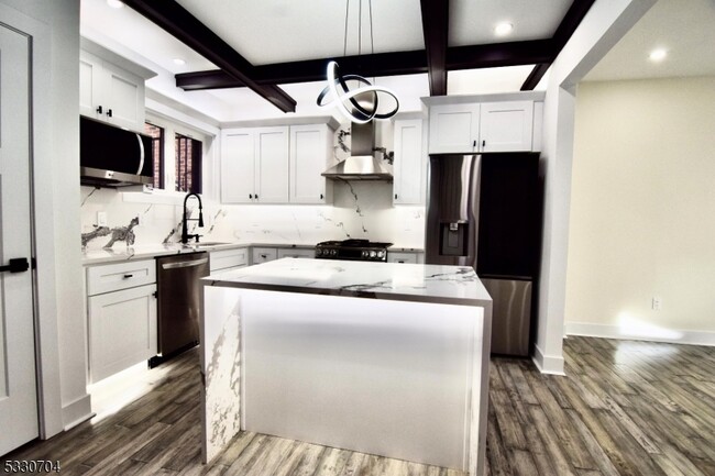 Foto del edificio - 332 Undercliff Ave