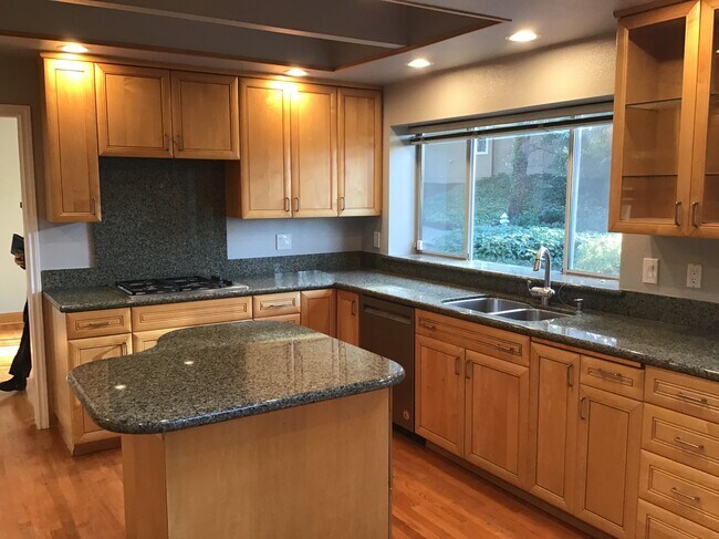 Foto del edificio - 7458 W Mercer Way