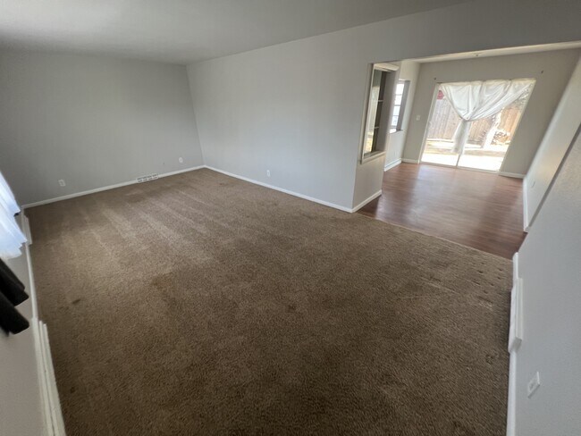 Building Photo - 1236 Wilshire Ave