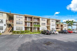 Building Photo - 714 Executive Center Dr