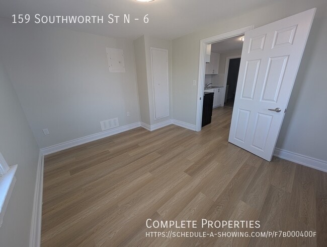Building Photo - Newly Renovated 2 Bedroom - everything bra...