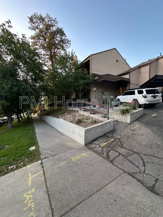 Foto principal - 424 N Center St