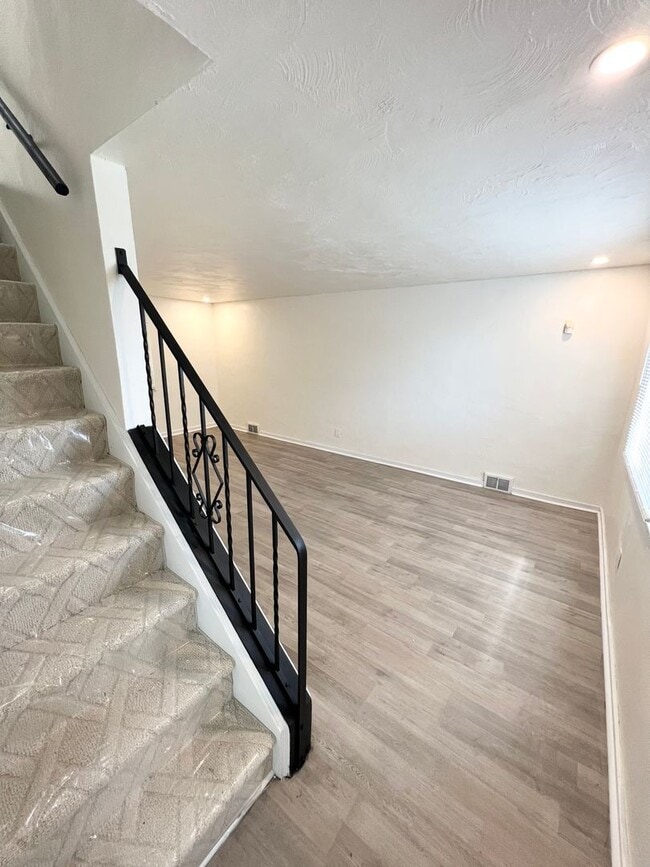 Photo - Updated 3 Bed, 1 Bath in Verona- Central Air and Huge Kitchen!! House