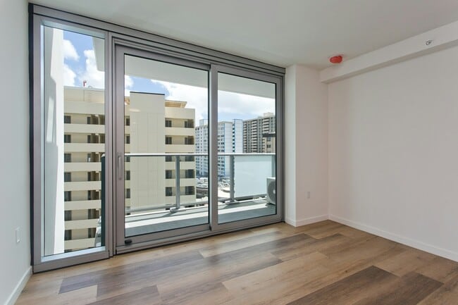 Building Photo - 1500 Rycroft St