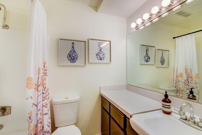 Building Photo - Space to Live, Host, and Breathe, All With a View of the Sound