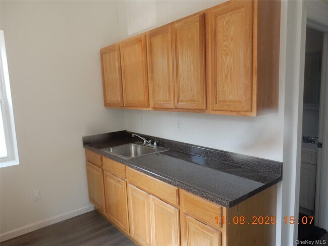 Foto del edificio - 69 Yonkers Ave