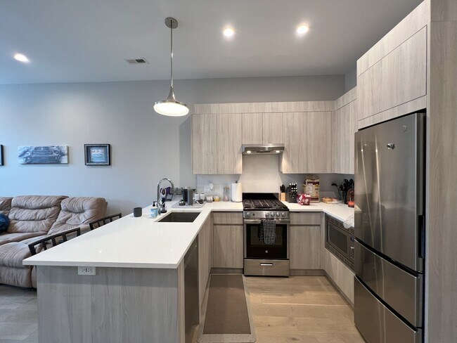 Foto del edificio - 3757 N Sheffield Ave
