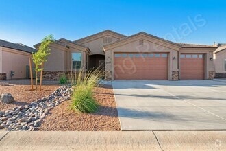 Building Photo - 3851 E McVicar Ave