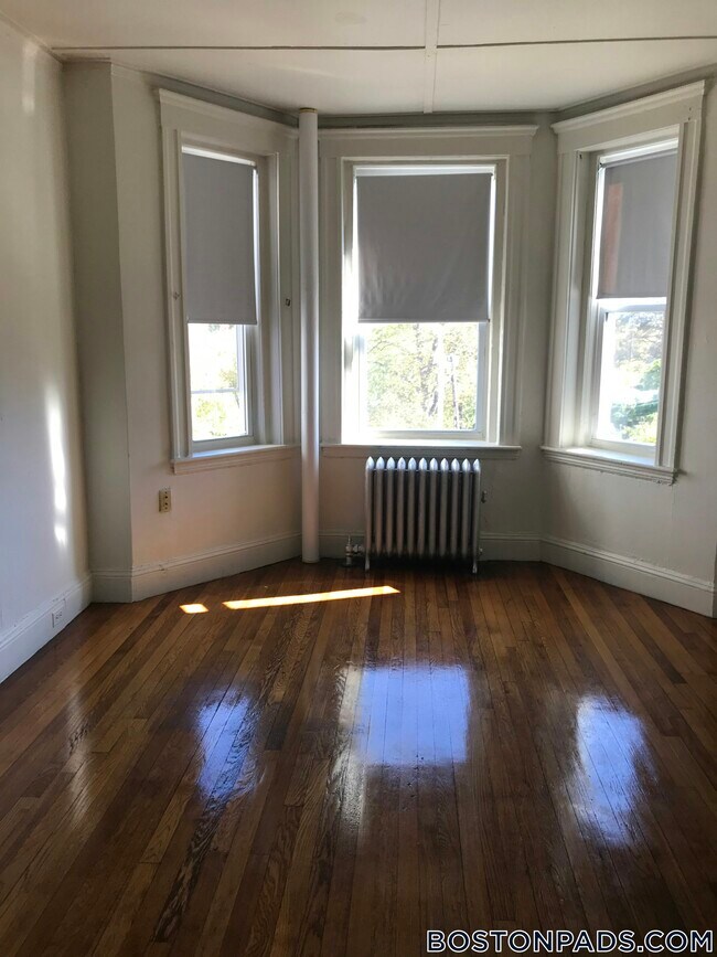 Building Photo - 1175 Boylston St