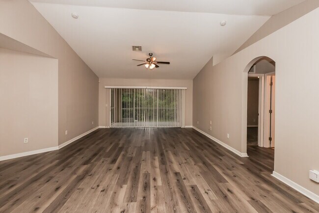 Foto del edificio - 3207 46th St W
