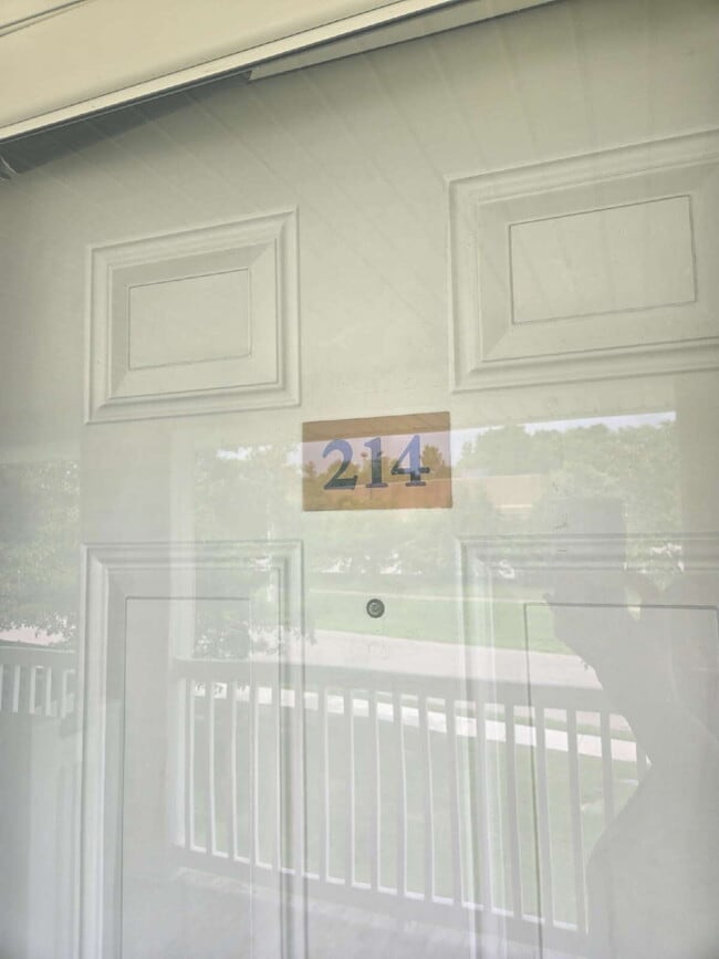 Building Photo - 9303 Stonestreet Rd