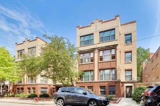 Building Photo - 5421 S Dorchester Ave