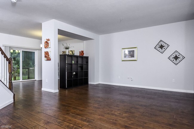 Building Photo - 3107 Raintree Dr